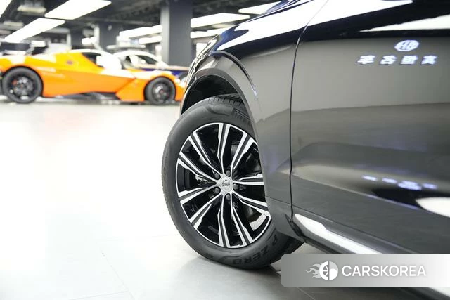 Volvo XC60 2022 Черный из Китая, фото 3