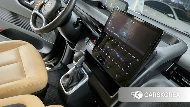 Hyundai Staria 2021 Черный из Кореи, фото 3