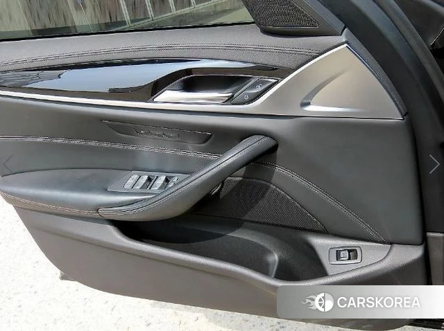 BMW 5 Series (G30) 2020 Серый из Кореи, фото 3