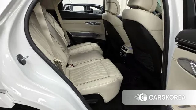 Genesis GV70 2022 Белый из Кореи, фото 3