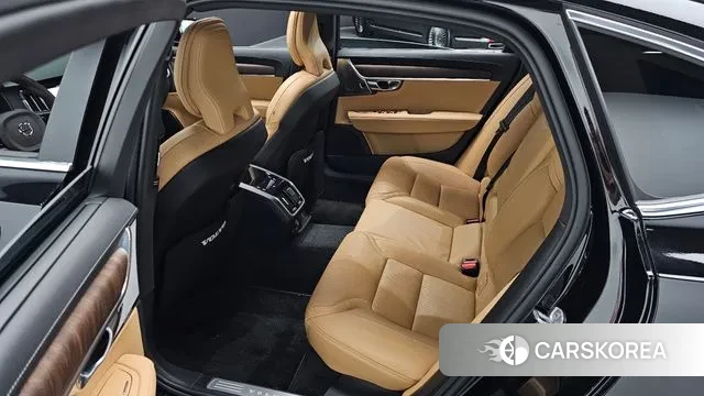 Volvo S90 2023 Черный из Кореи, фото 3