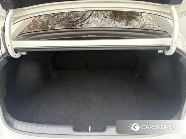 Hyundai Avante (CN7) 2022 Белый из Кореи, фото 3