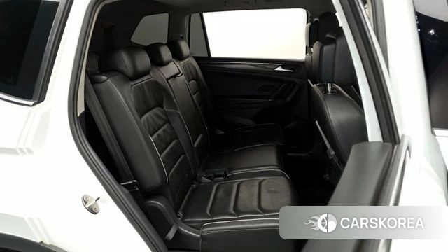Volkswagen Tiguan Allspace 2020 Белый из Кореи, фото 3