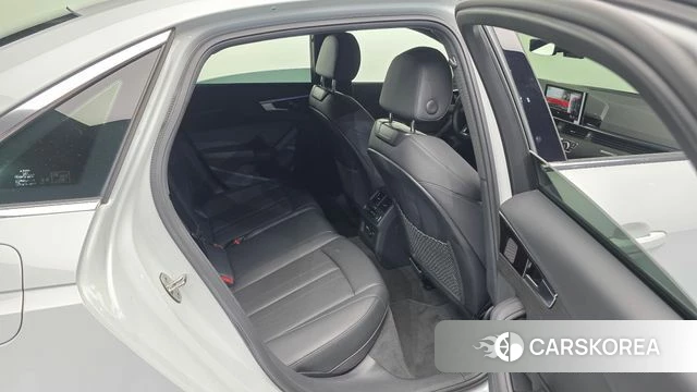 Audi A4 (B9) 2023 Белый из Кореи, фото 3