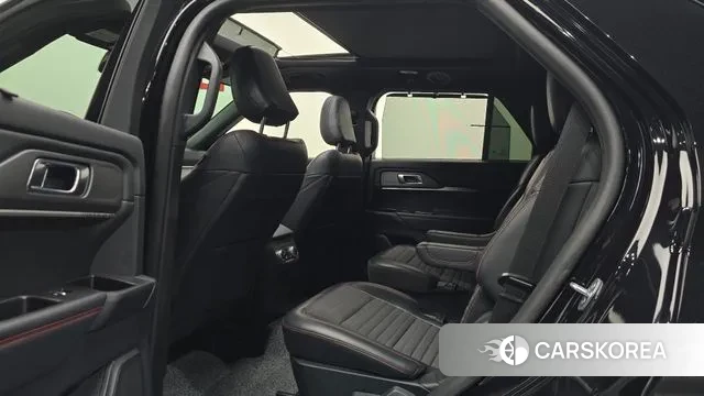 Ford Explorer 6th Generation 2025 Черный из Кореи, фото 3