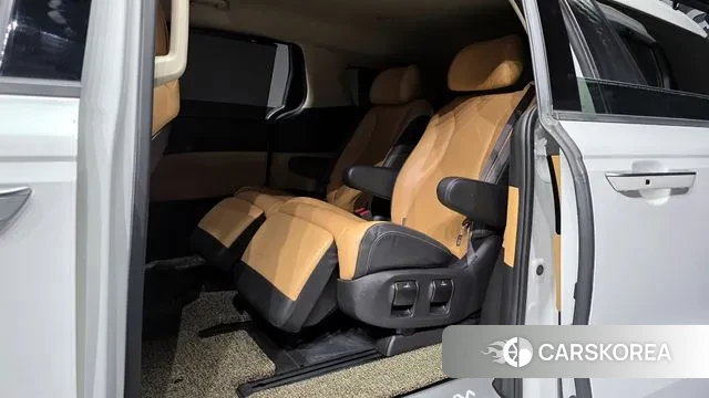 Kia Carnival 4th generation 2023 Белый из Кореи, фото 3