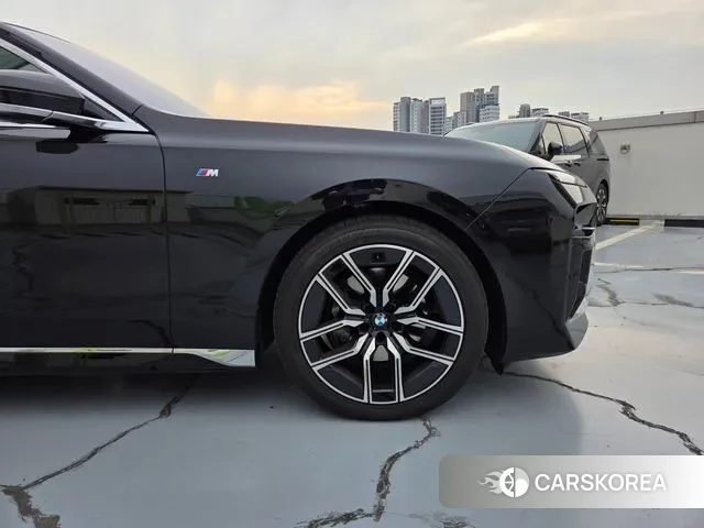 BMW 7 Series (G70) 2025 Черный из Кореи, фото 3