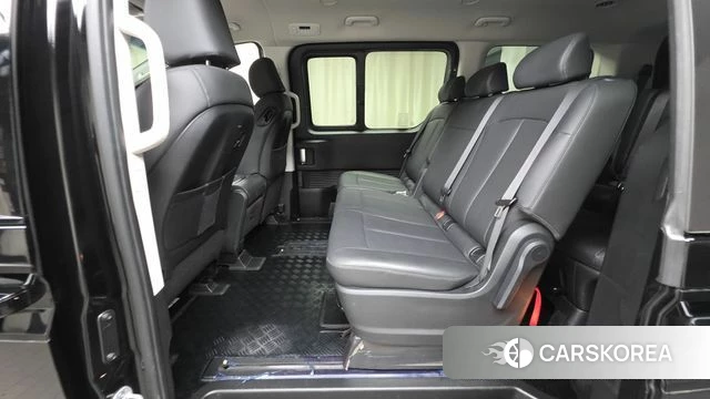 Hyundai Staria 2023 Черный из Кореи, фото 3