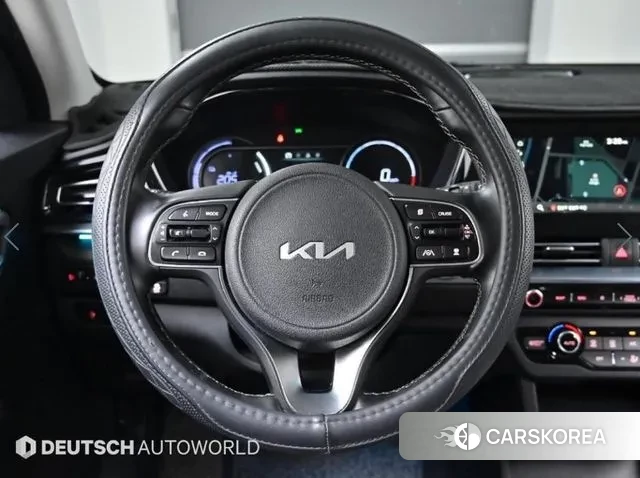 Kia Niro Plus 2023 Белый из Кореи, фото 3
