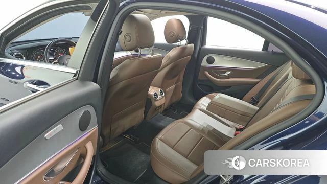 Mercedes-Benz E-Class W213 2018 Синий из Кореи, фото 3