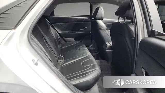 Hyundai Avante (CN7) 2021 Серебряный из Кореи, фото 3