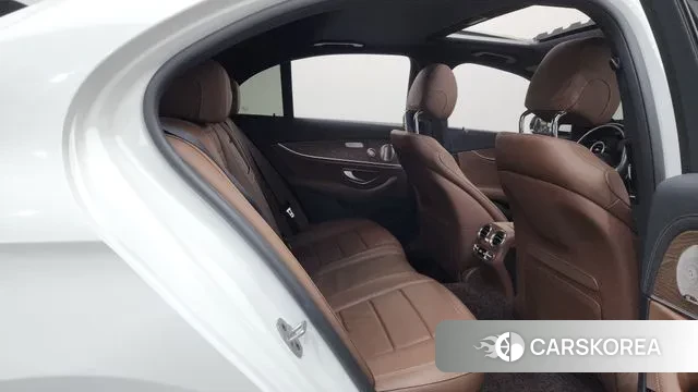 Mercedes-Benz E-Class W213 2021 Белый из Кореи, фото 3