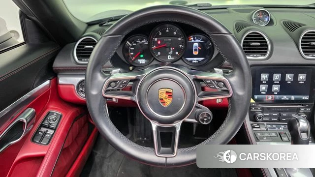 Porsche 718 Boxster 2019 Серебристо-серый из Кореи, фото 3