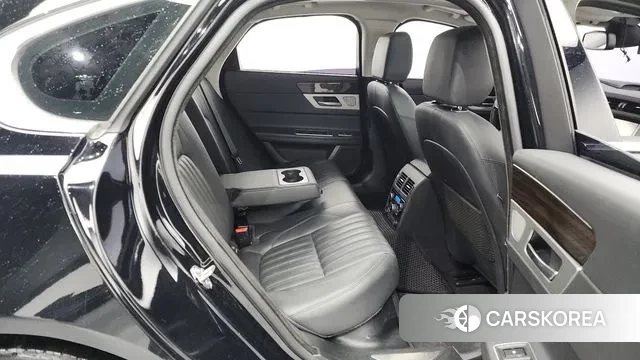 Jaguar XF (X260) 2018 Черный из Кореи, фото 3