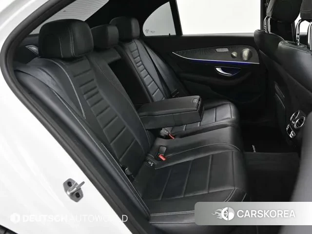 Mercedes-Benz E-Class W213 2022 Белый из Кореи, фото 3