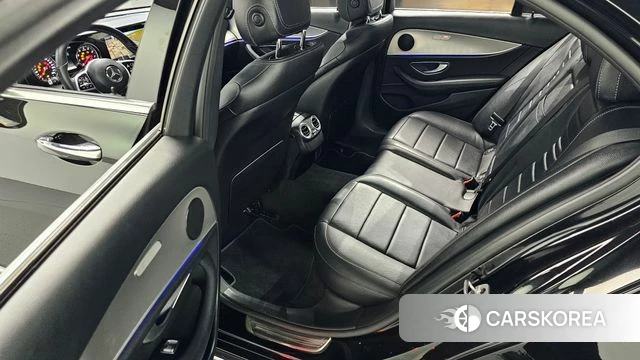 Mercedes-Benz E-Class W213 2018 Черный из Кореи, фото 3