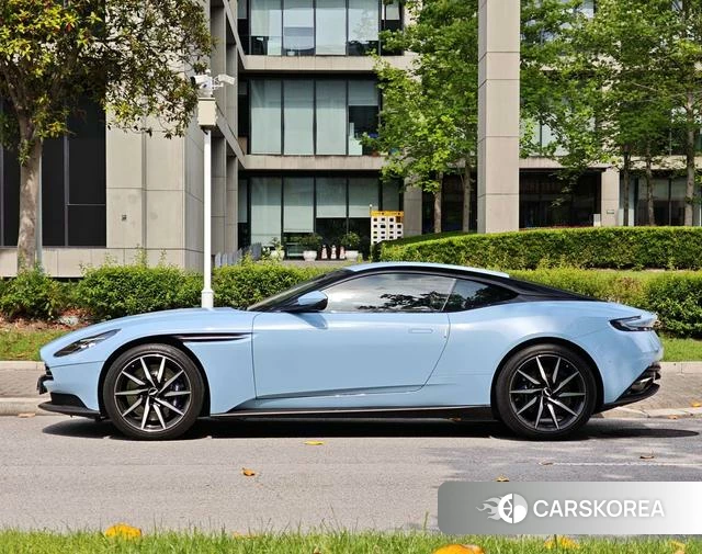 Aston Martin DB11 2019 Синий из Китая, фото 3