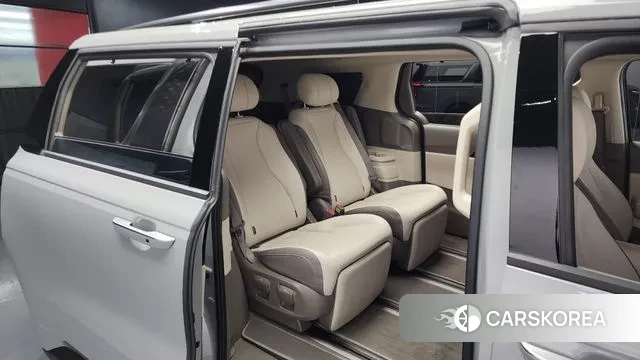 Kia The New Carnival 4th Generation 2024 Серебристо-серый из Кореи, фото 3