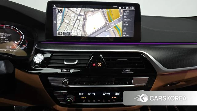 BMW 5 Series (G30) 2023 Черный из Кореи, фото 3