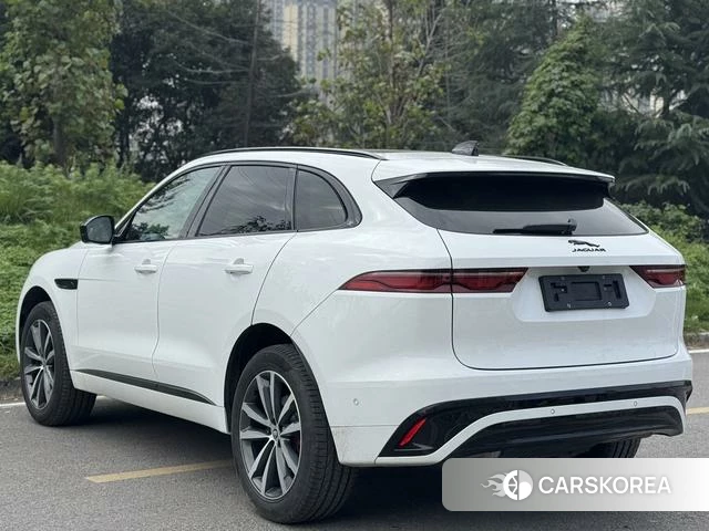 Jaguar F-PACE 2024 Белый из Китая, фото 3