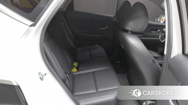 Hyundai Kona (SX2) 2023 Белый из Кореи, фото 3