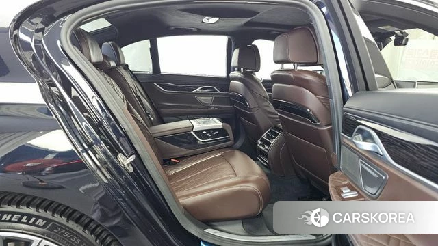 BMW 7 Series (G11) 2021 Черный из Кореи, фото 3