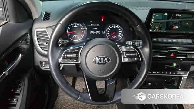 Kia Seltos 2021 Черный из Кореи, фото 3