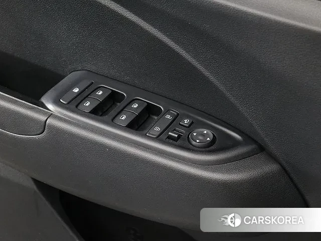 Hyundai Venue 2019 Белый двухцветный из Кореи, фото 3