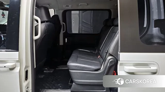 Hyundai Staria 2024 Белый из Кореи, фото 3