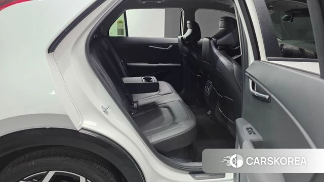 Kia Di Ol Nu Niro 2025 Белый из Кореи, фото 3