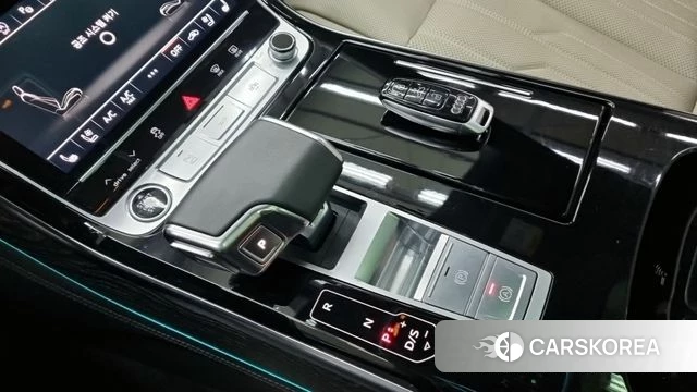 Audi A8 (D5) 2023 Серый из Кореи, фото 3