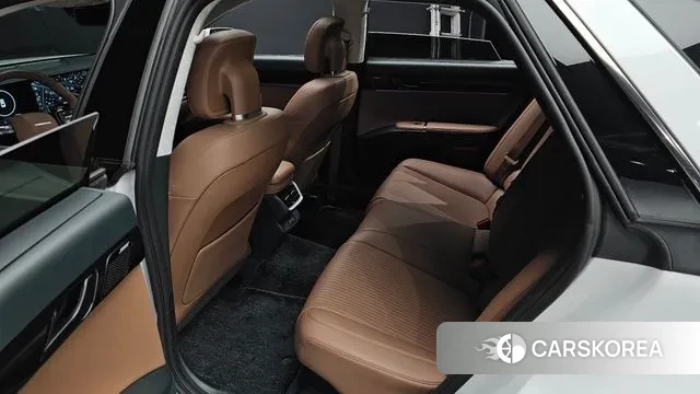 Hyundai Grandeur Hybrid (GN7) 2023 Белый из Кореи, фото 3