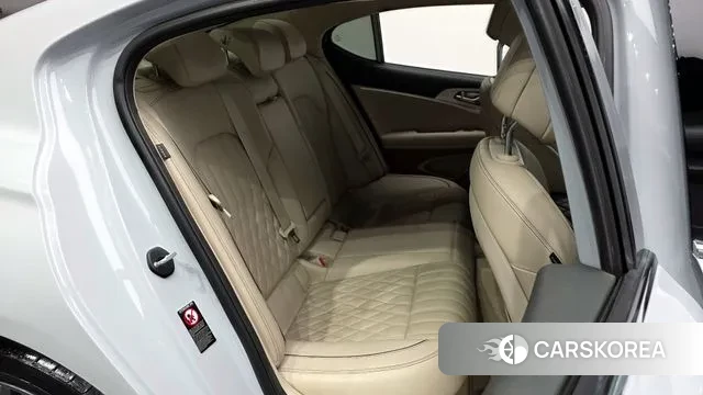 Genesis G70 2018 Цвет галактики из Кореи, фото 3