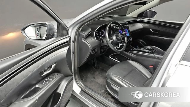 Hyundai Tucson (NX4) 2021 Серебряный из Кореи, фото 3
