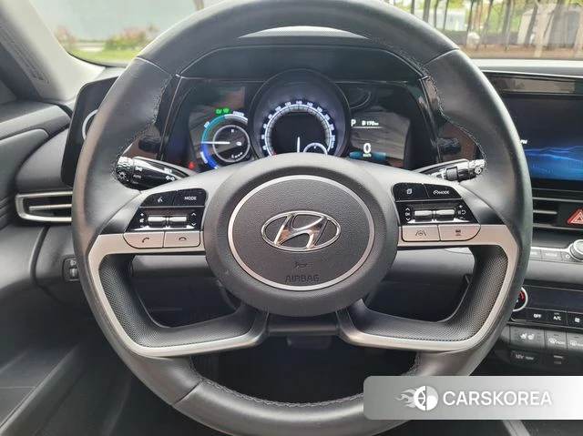 Hyundai Avante Hybrid (CN7) 2022 Белый из Кореи, фото 3