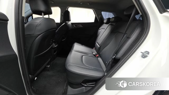 Kia Sportage 5th Generation Hybrid 2023 Белый из Кореи, фото 3