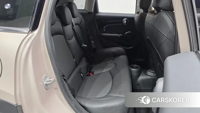 Mini Cooper 2023 Песочный из Кореи, фото 3