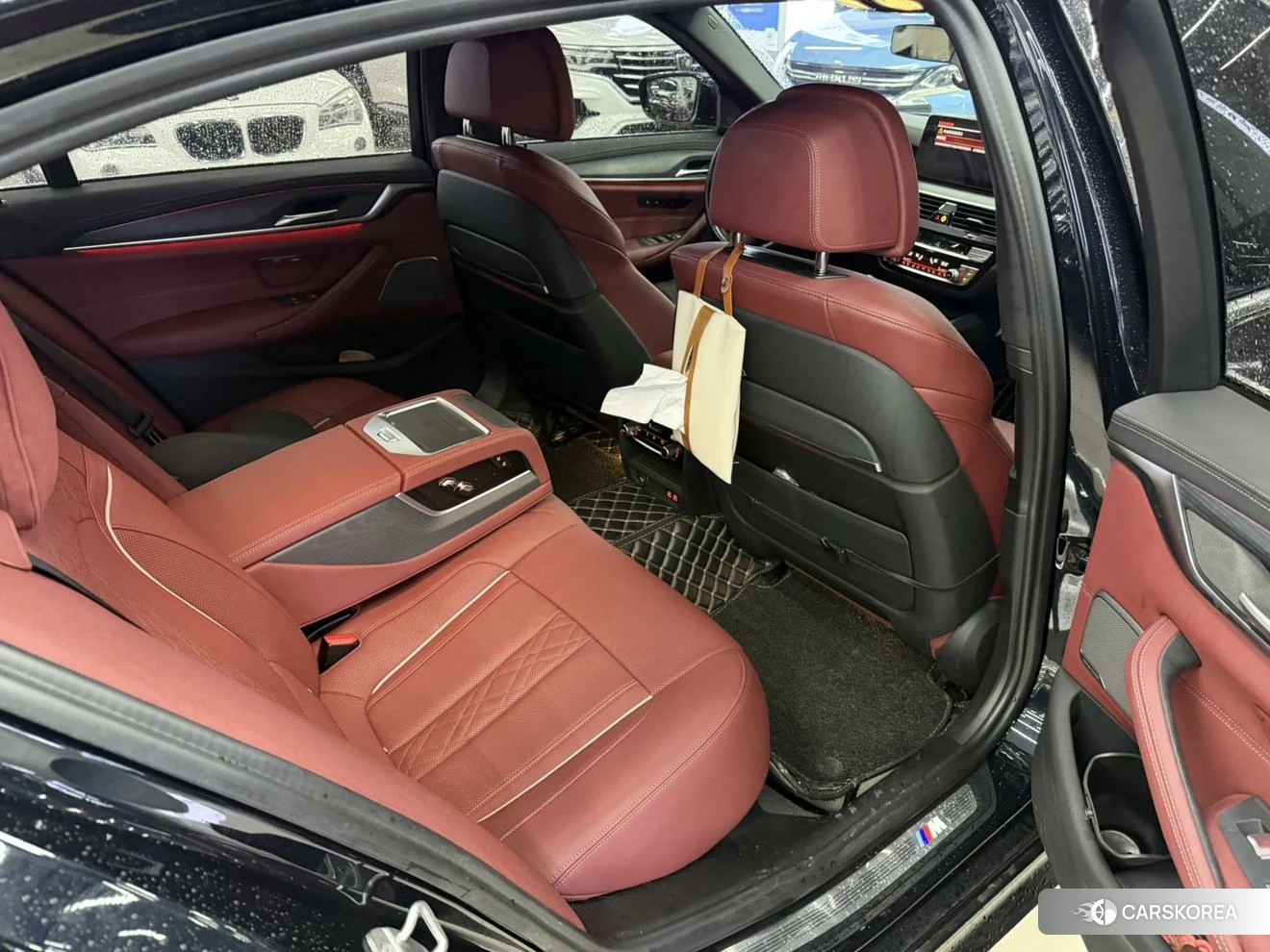 BMW 5 series 2023 Черный из Китая, фото 3