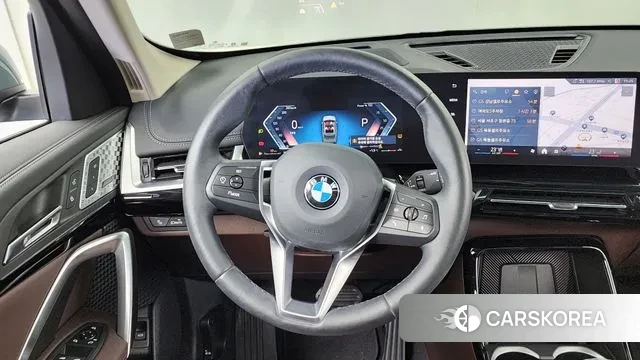 BMW X1 (U11) 2024 Небесно-голубой из Кореи, фото 3