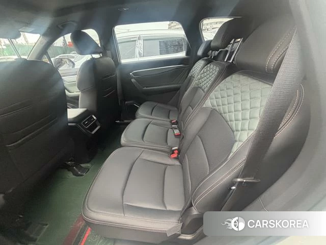 Geely Automobile Haoyue L 2023 Белый из Китая, фото 3