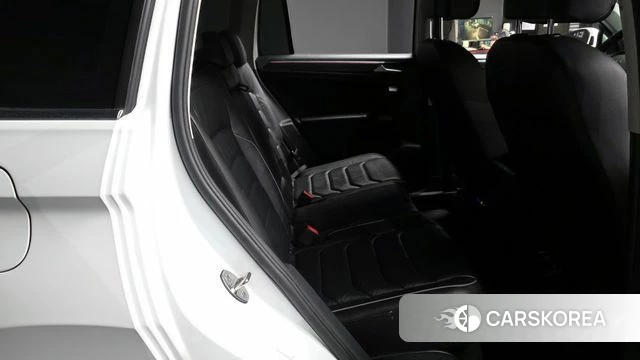 Volkswagen Tiguan second Generation 2022 Белый из Кореи, фото 3