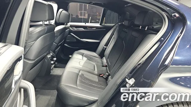 BMW 5 Series (G30) 2022 Черный из Кореи, фото 3