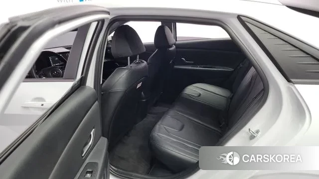 Hyundai Avante Hybrid (CN7) 2022 Белый из Кореи, фото 3