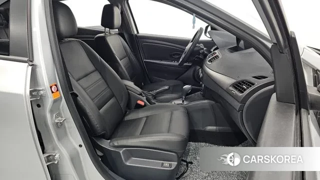 Renault Korea (Samsung) SM3 Neo 2019 Серебристо-серый из Кореи, фото 3