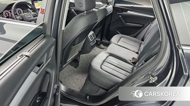 Audi Q5 (FY) 2023 Серый из Кореи, фото 3