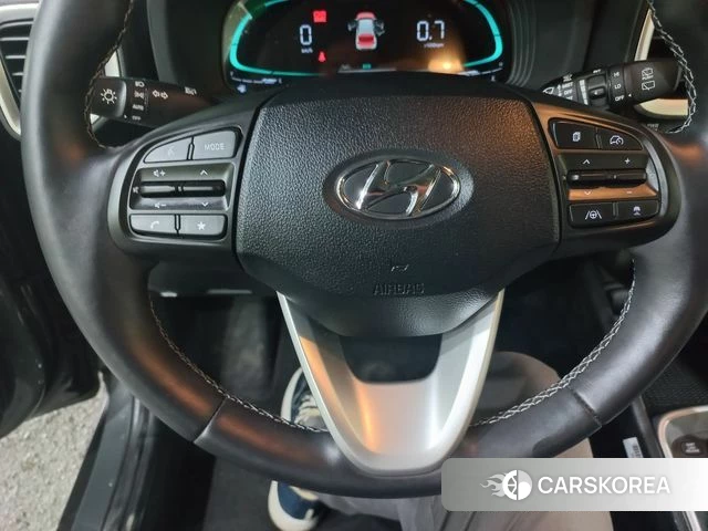 Hyundai Venue 2023 Серый из Кореи, фото 3