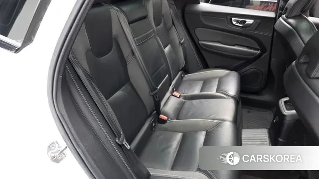 Volvo XC60 second Generation 2021 Белый из Кореи, фото 3