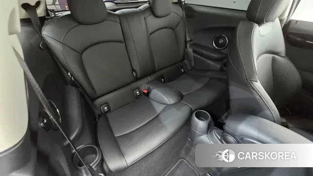 Mini Cooper S 2021 Красный из Кореи, фото 3