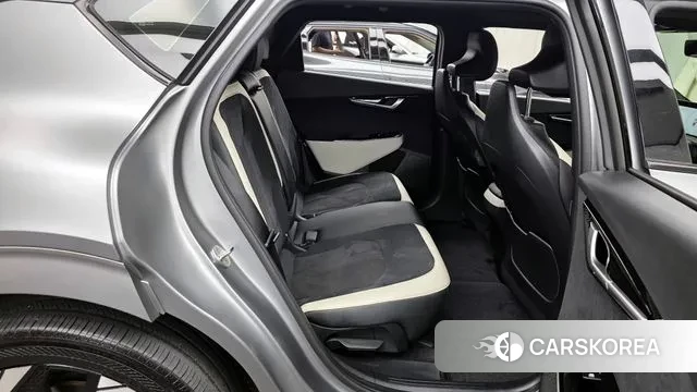 Kia EV6 2022 Серебряный из Кореи, фото 3