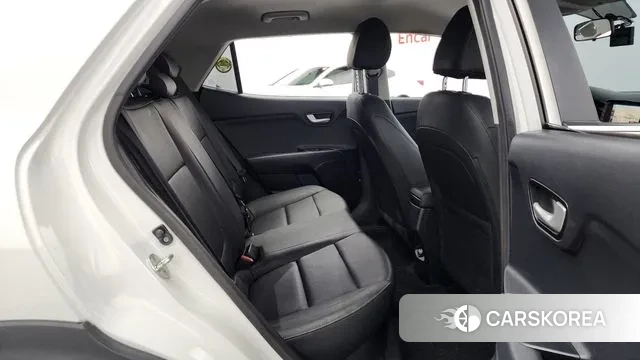 Kia Stonic 2019 Белый из Кореи, фото 3